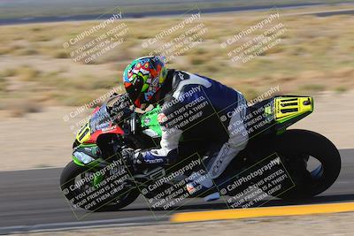 media/Oct-08-2022-SoCal Trackdays (Sat) [[1fc3beec89]]/Turn 9 Inside (10am)/